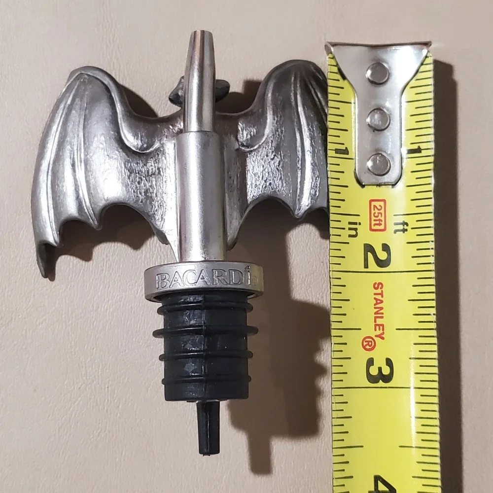 Bacardi Rum Bat Logo Metal Bottle Pourer Spout Silver Pewter Style Barware